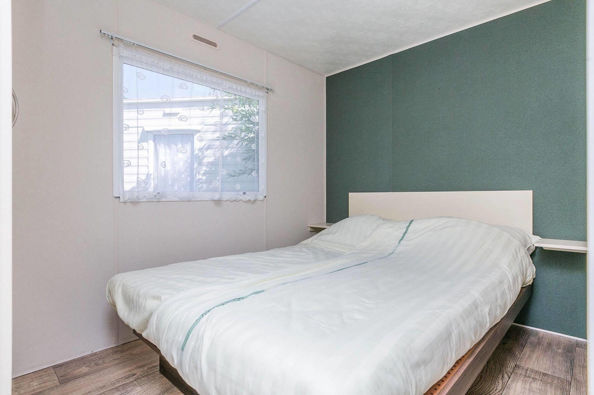 Hotel Camping Blauwe Meer Nv Lommel Exterior foto